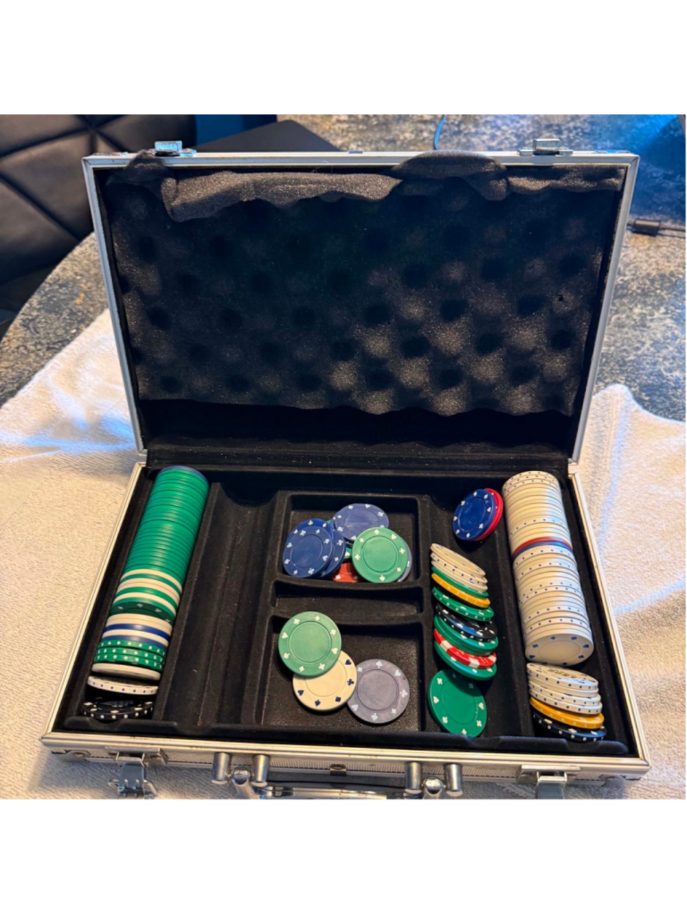 Card Games Poker Chip Set in Silver Case